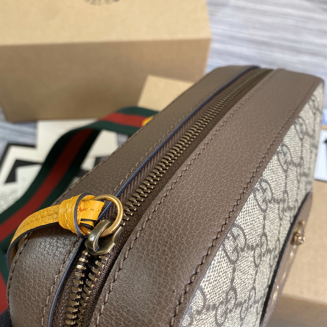 Gucci Neo Vintage GG Supreme Messenger Bag 476466